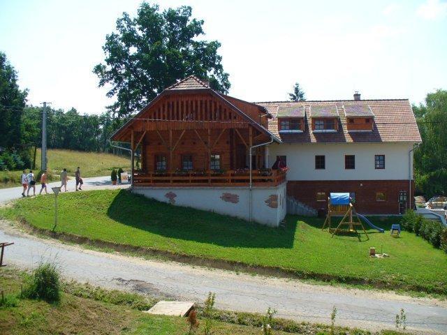 Отель Orszem Fogado Szalafo Экстерьер фото